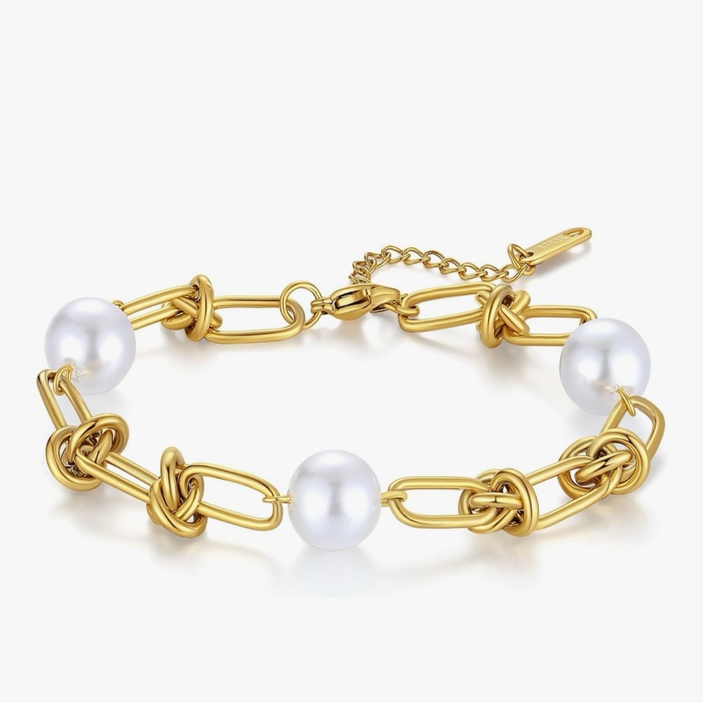 RETAIL 💰300 18K Gold Plated Paperclip Chain Pearl Bracelet